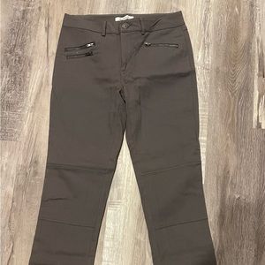 Long Elegant Legs dark grey straight leg jeans with front zipper detail. NWT